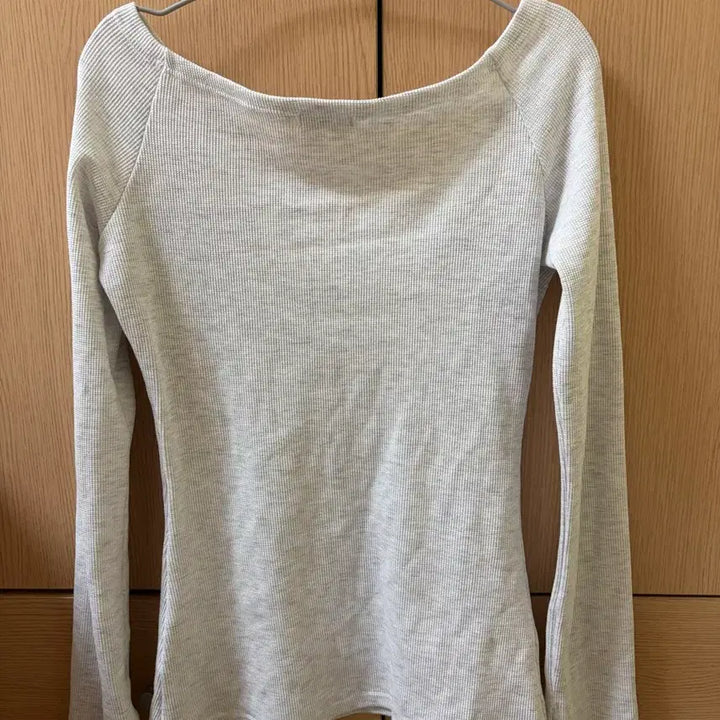 [SOLD OUT] 거의 새상품)플리즈노팔로우 줄스 롱슬리브탑 화이트멜란지