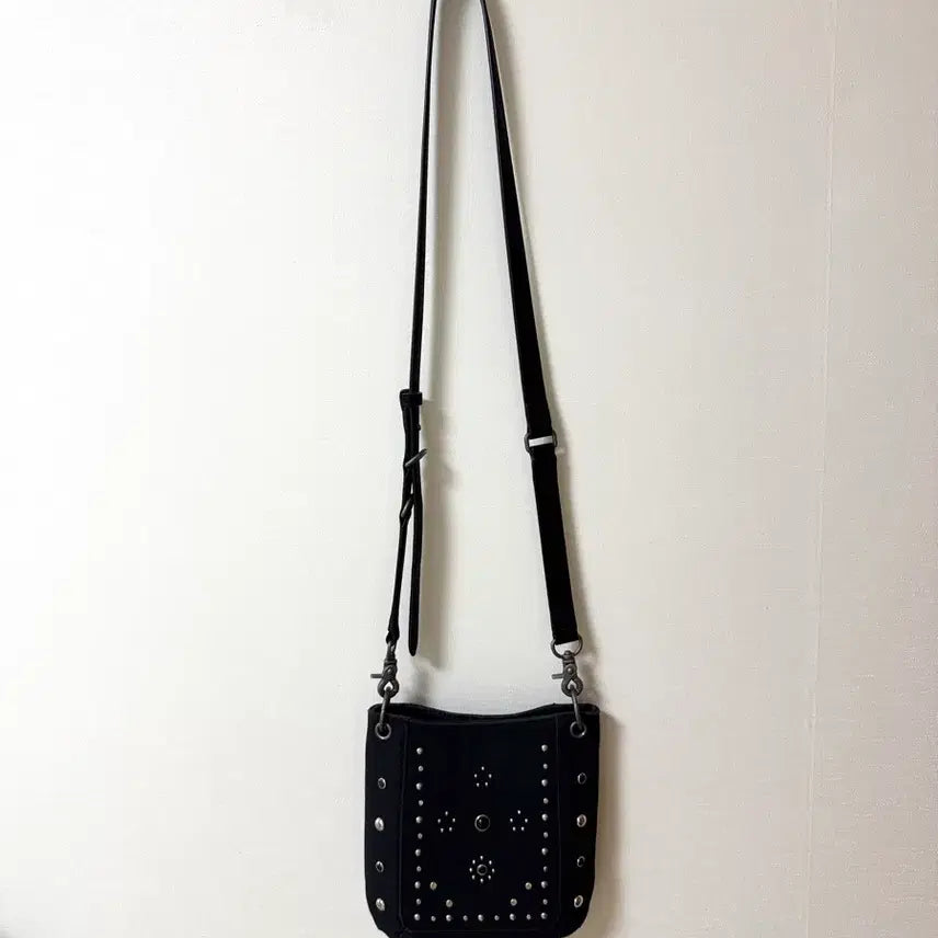 [BUNJANG] In Silence Woman Western Stud Mini Bag / 인사일런스우먼 가방