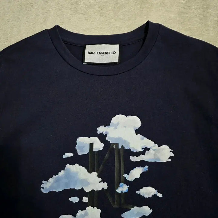 [SOLD OUT] (77)여성 칼라거펠트 구름 프린팅 반팔 티셔츠