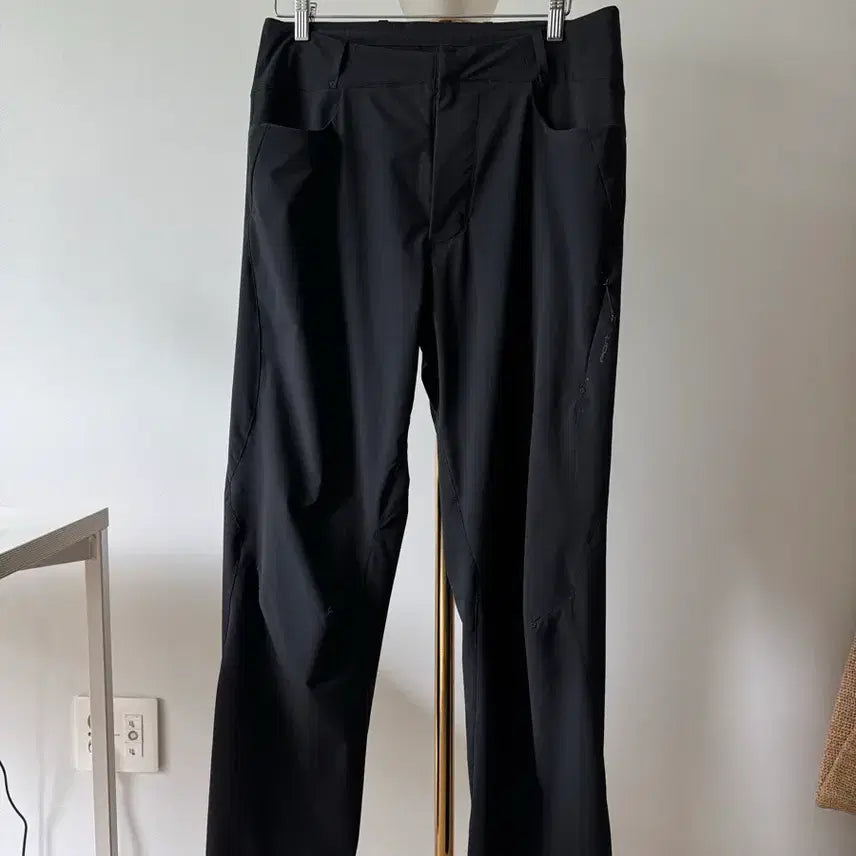 [SOLD OUT] Portal 포탈 Traka Softshell Pant black