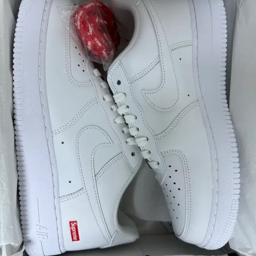 [BUNJANG] Nike Air Force 1 Supreme White Sneakers / 나이키 에어포스1 슈프림 화이트
