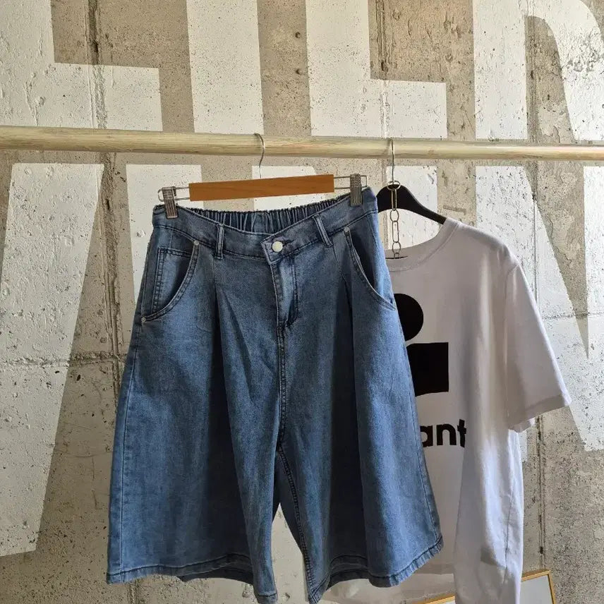 [SOLD OUT] 와이드 5부 얇은 청반바지