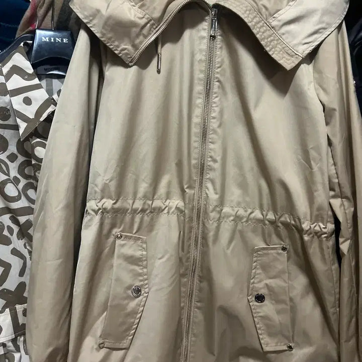 [BUNJANG] Michael Kors Beige Hooded Windbreaker Jacket S~M / 마이클코어스 베이지 후드 바람막이 자켓 S~M