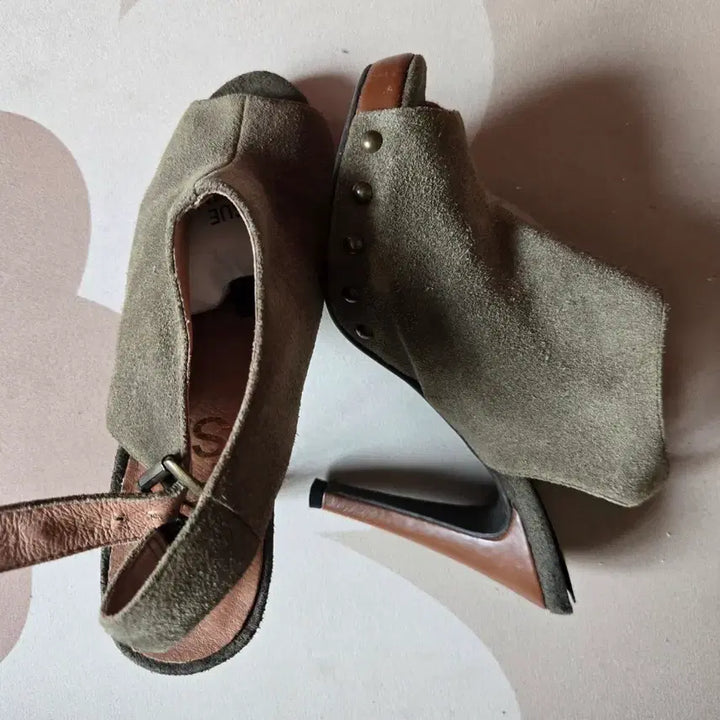 [BUNJANG] D:FUSE Suede Sandals / D:FUSE 스웨이드 샌들(35.무배)