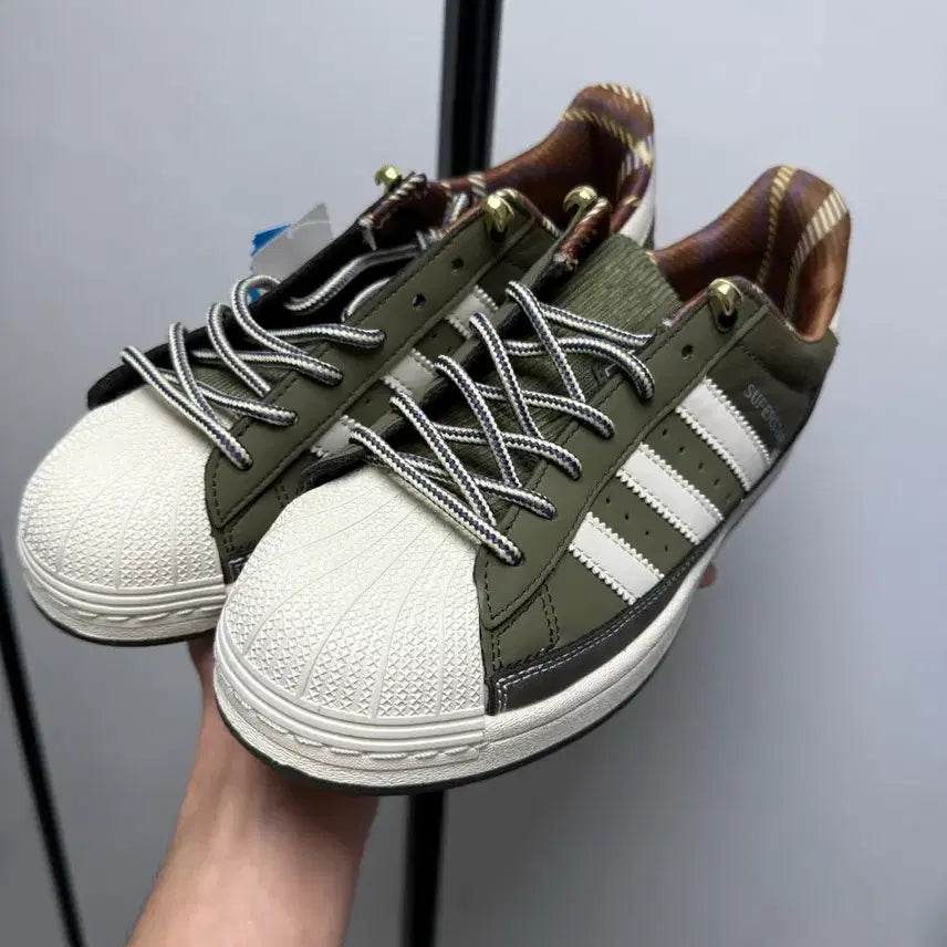 [BUNJANG] Adidas Superstar Olive Green Sneakers / 아디다스 슈퍼스타 올리브 그린 운동화