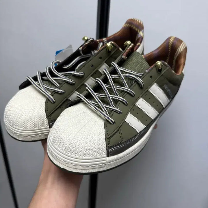 [BUNJANG] Adidas Superstar Olive Green Sneakers / 아디다스 슈퍼스타 올리브 그린 운동화