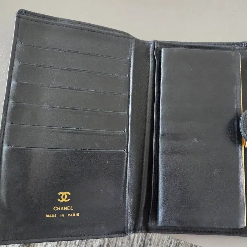 [SOLD OUT] 샤넬 블랙 캐비어 장지갑