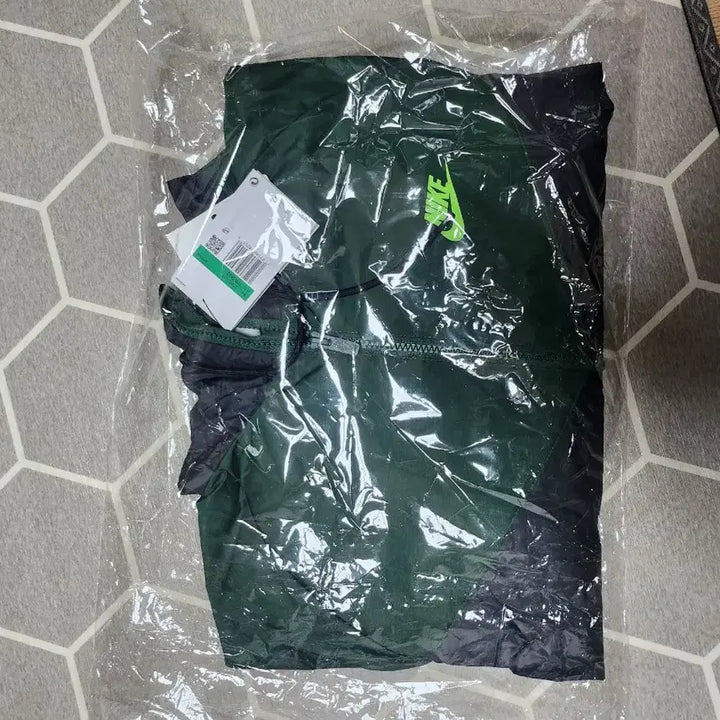 [BUNJANG] Nike NSW Green Windrunner Jacket XL / 나이키 NSW 그린배색 윈드러너 자켓 XL (새상품)