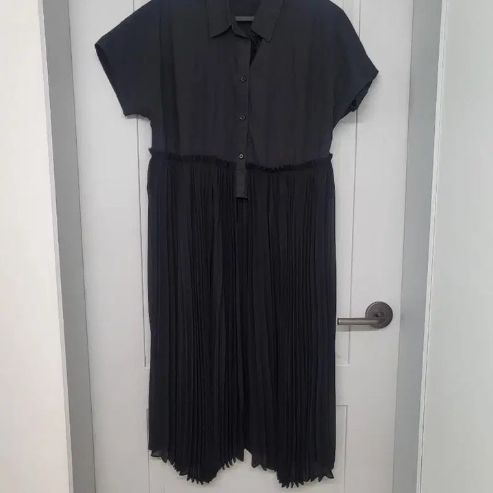 [BUNJANG] DDM Black Pleated Short Sleeve Long Dress / 디데무블랙 플리츠 반팔 롱 원피스