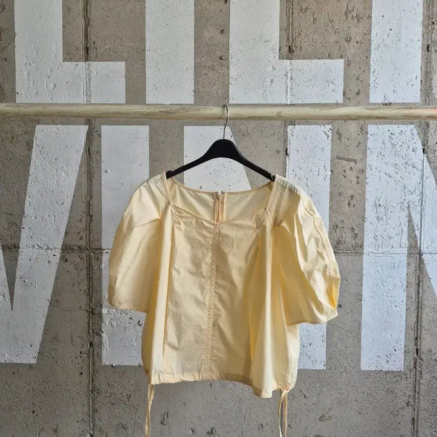 [BUNJANG] List Pastel Yellow Puff Sleeve Crop Blouse / 리스트 퍼프소매 크롭 블라우스