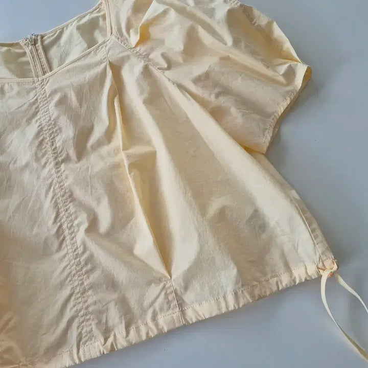 [BUNJANG] List Pastel Yellow Puff Sleeve Crop Blouse / 리스트 퍼프소매 크롭 블라우스