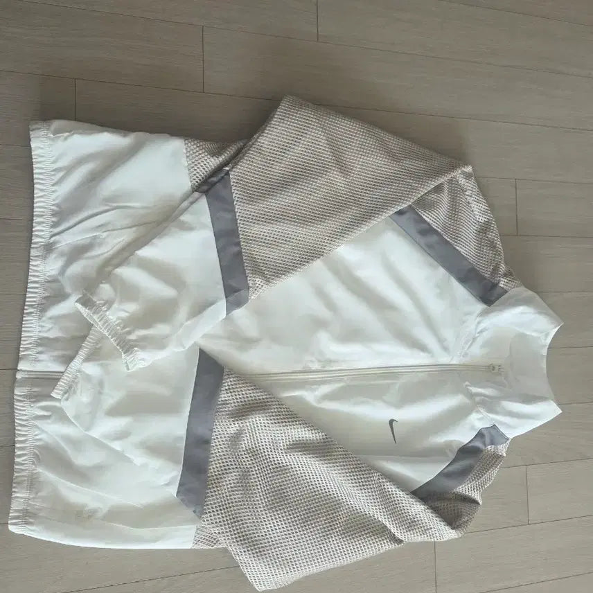 [BUNJANG] Nike Dri-FIT Windbreaker XL - Ivory Beige / 나이키 DRI-FIT 바람막이XL 아이보리베이지