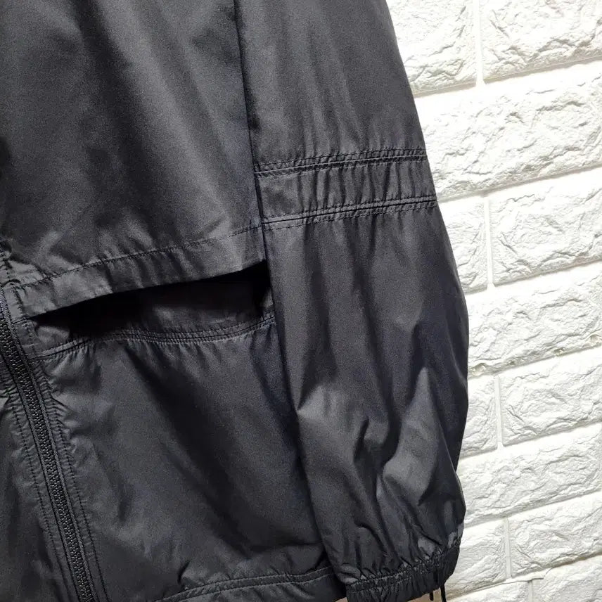 [BUNJANG] Nike Black Hooded Windbreaker Jacket Size S / 나이키 블랙 후드 바람막이 자켓S