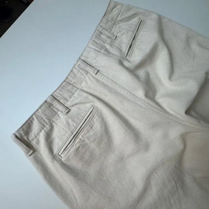 [BUNJANG] Wardrobe standard 워드로브 스탠다드 셀비지데님 오피서팬츠 / Wardrobe standard 워드로브 스탠다드 셀비지데님 오피서팬츠