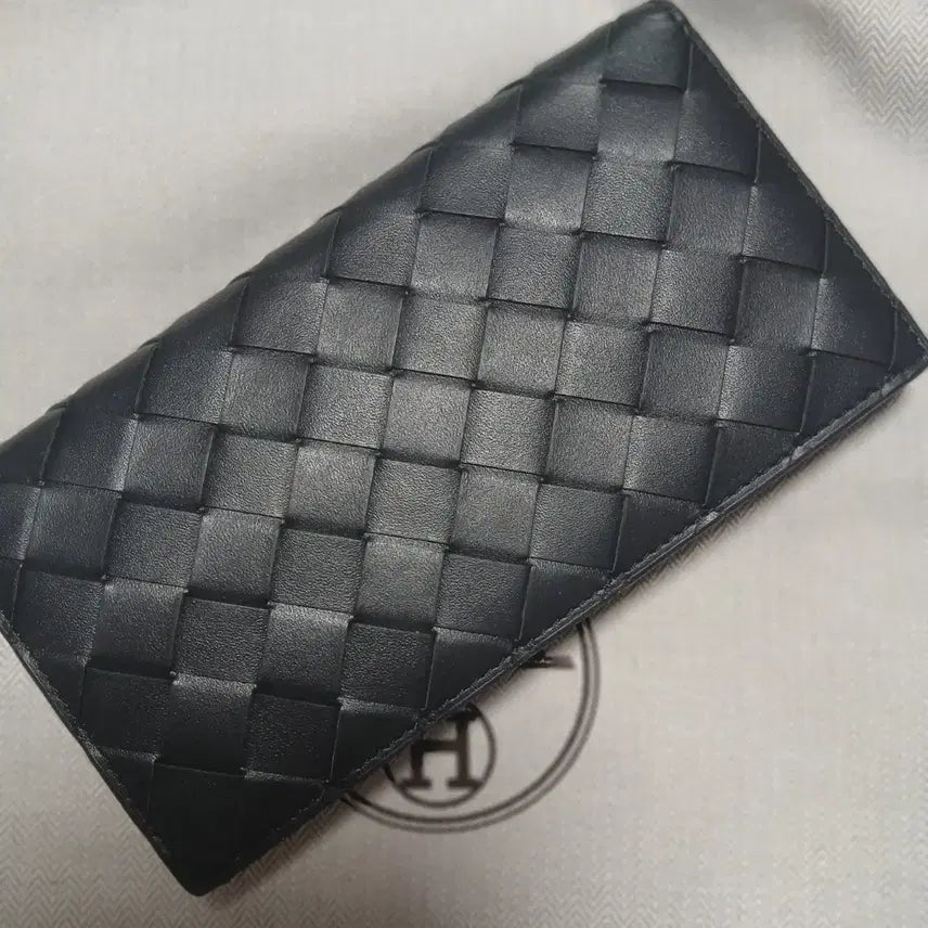 [SOLD OUT] 보테가 베네타 블랙 인트레치아토 장지갑