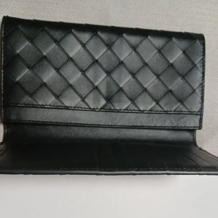 [SOLD OUT] 보테가 베네타 블랙 인트레치아토 장지갑