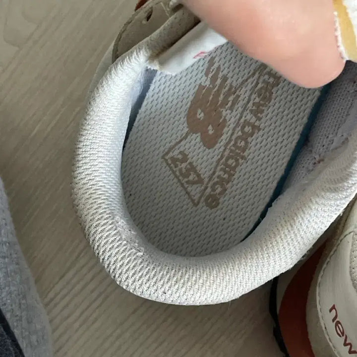 [BUNJANG] New Balance 230 Sneakers / 뉴발란스 230