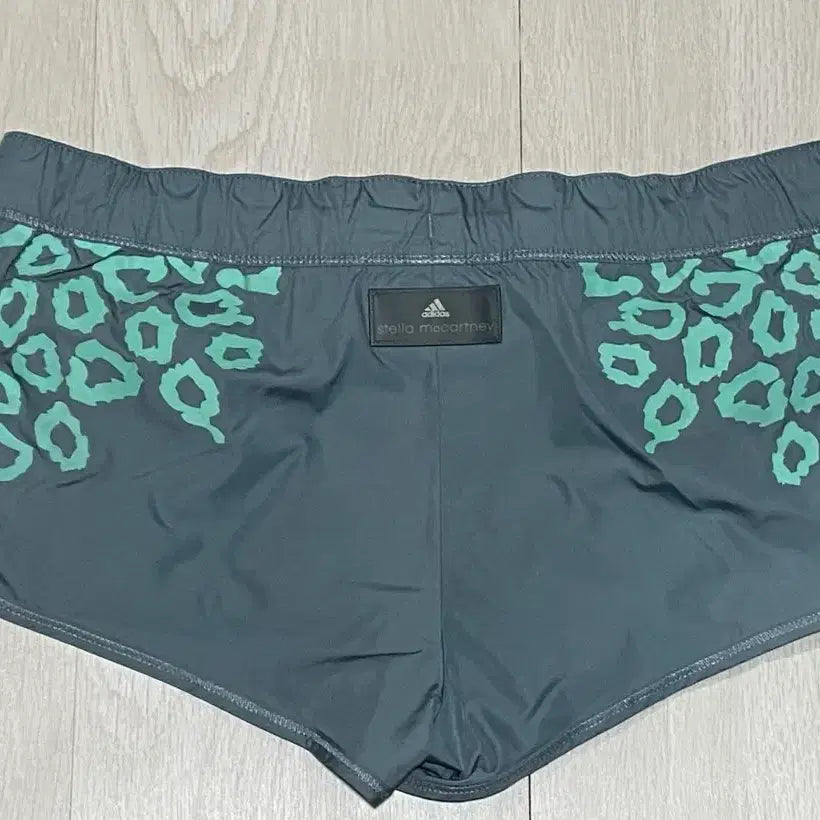 [BUNJANG] Adidas x Stella McCartney Leo Leopard Print Shorts / 아디다스X스텔라맥카트니 쇼츠 반바지
