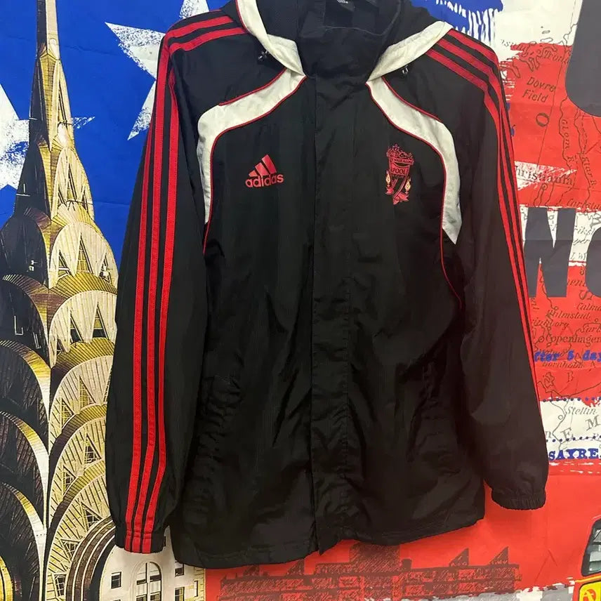 [BUNJANG] Adidas Liverpool Old School Windbreaker Jacket / s급 아디다스 올드스쿨 리버풀 오버핏 바람막이 m95