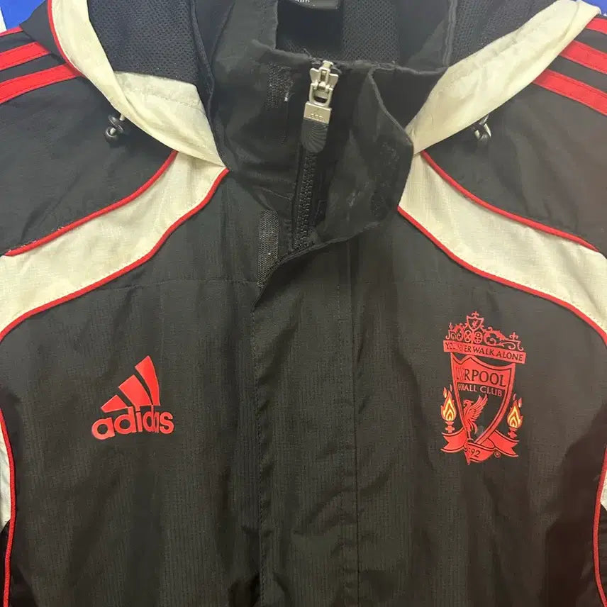 [BUNJANG] Adidas Liverpool Old School Windbreaker Jacket / s급 아디다스 올드스쿨 리버풀 오버핏 바람막이 m95