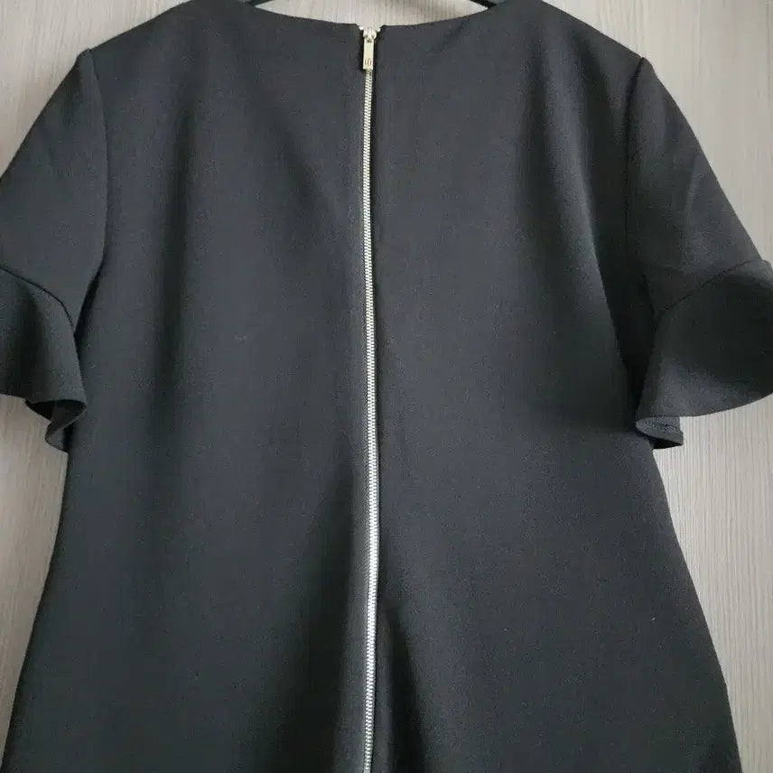 [BUNJANG] Tommy Hilfiger Gold Button Flare Sleeve Dress / 타미힐피거 금장버튼 플레어 소매 원피스