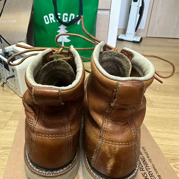 [BUNJANG] Thorogood 6-inch Moc Toe Work Boots Tobacco / 쏘로굿 6인치 목토 워커 토바코 270팝니다