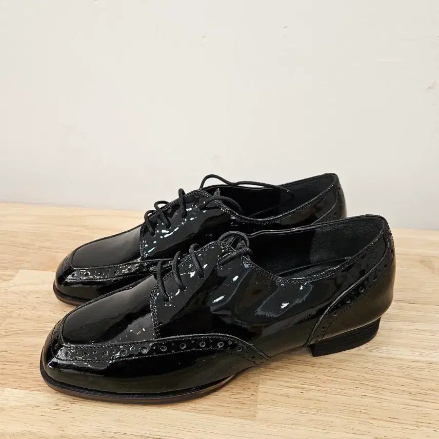 [BUNJANG] PVCS Glossy Oxford Shoes 230mm / pvcs 춈미 유광 옥스포드 구두 230mm