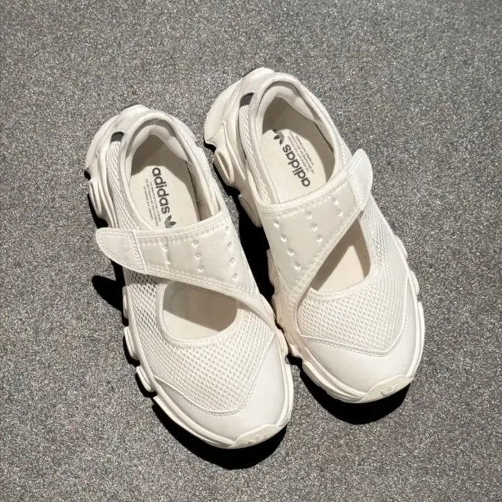 [SOLD OUT] 아디다스 아디폼 메가제인 클라우드 화이트 아이언 메탈릭 JQ8245