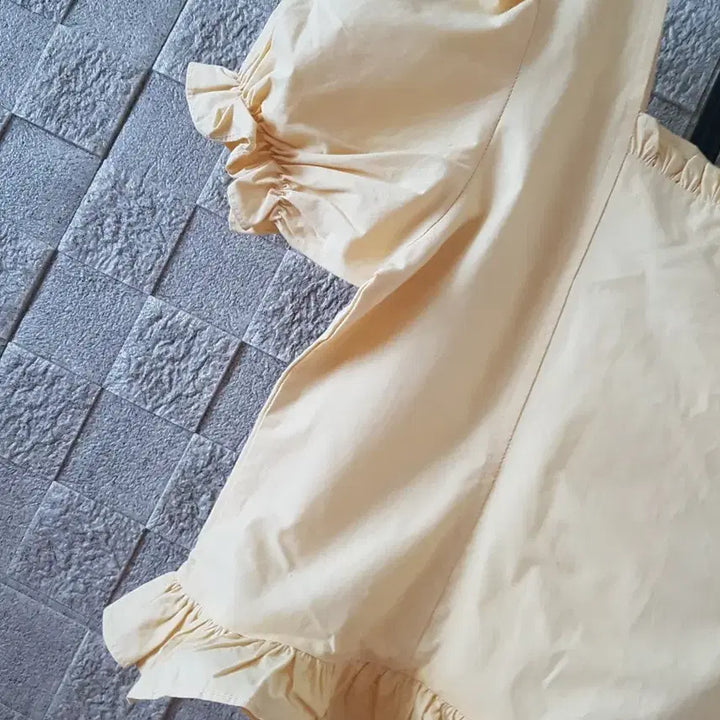 [BUNJANG] Love You So Much Puff Sleeve Blouse / 러브유쏘머치 블라우스