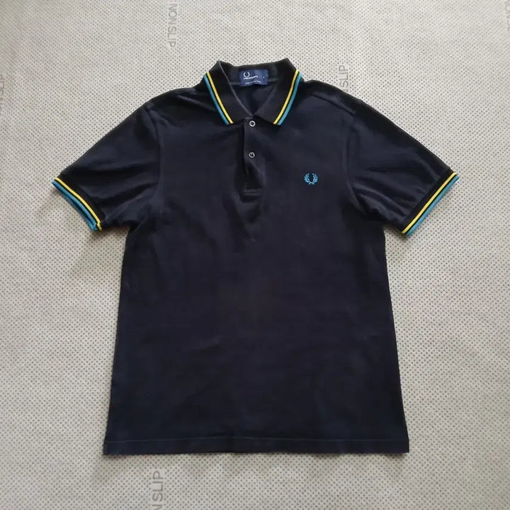 [BUNJANG] Fred Perry Navy Polo Shirt / 프레드페리 네이비 카라 반팔티