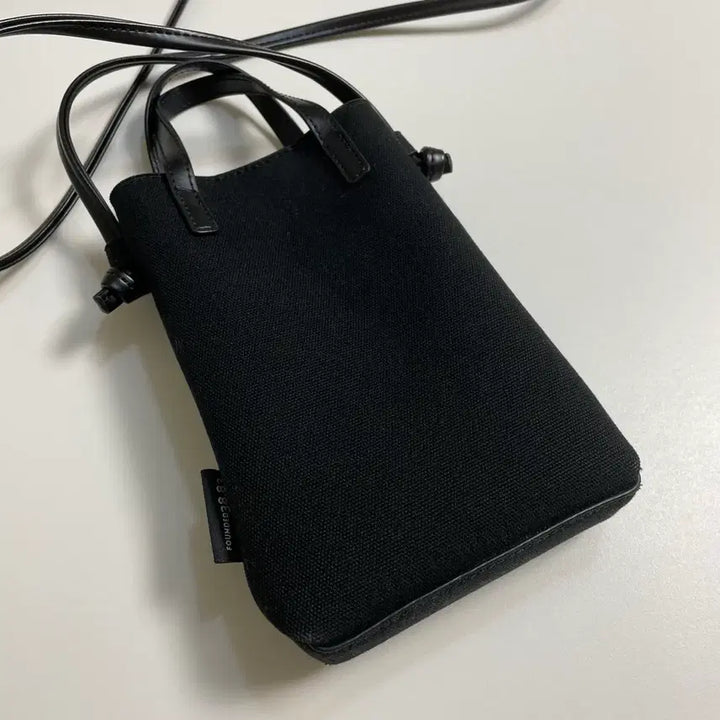 [BUNJANG] Kangol Black Mini Crossbody Bag / 캉골 블랙 미니 크로스백