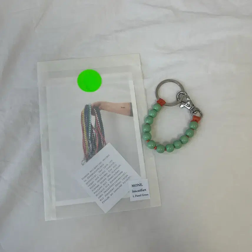 [BUNJANG] INA SEIFART Cha Jung Won Wooden Keychain / 이나세이파트(ina.seifart)키링 차정원 키링