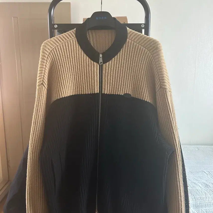 [SOLD OUT] 아더에러 펠츠 가디건 느와르