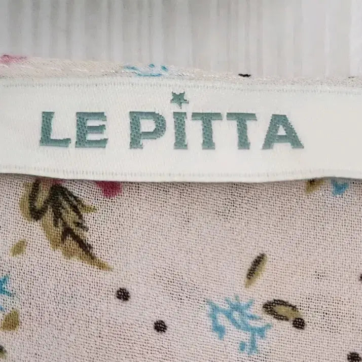 [BUNJANG] Lupita Flower Blouse / 르피타 플라워 블라우스
