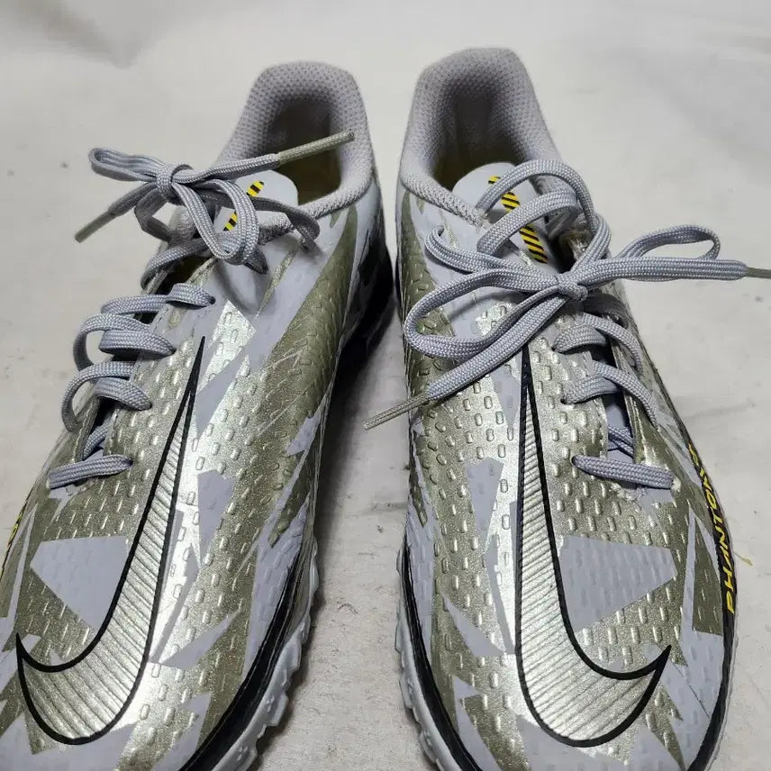 [BUNJANG] Nike Phantom TF Soccer Cleats / 220 나이키 팬텀 축구화 TF 미착용품