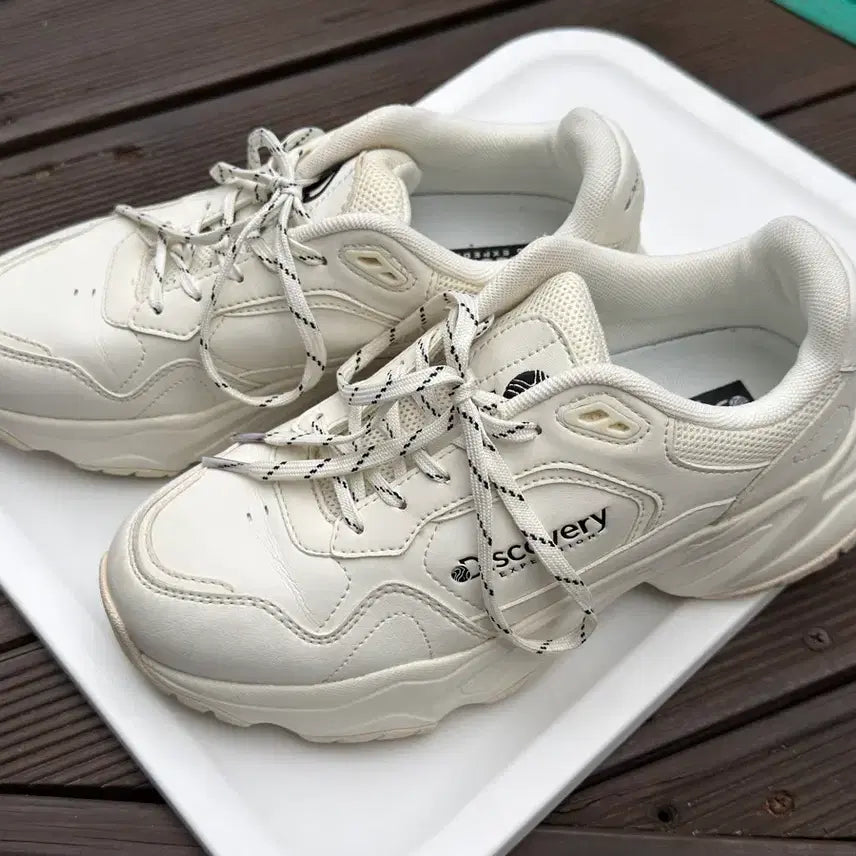 [BUNJANG] Discovery Joggerflex Sneakers 240mm / 디스커버리 조거플렉스 운동화 240 (상태매우좋음)