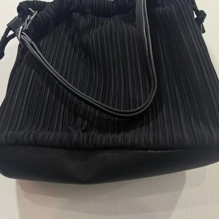 [SOLD OUT] 엘로드 숄더백