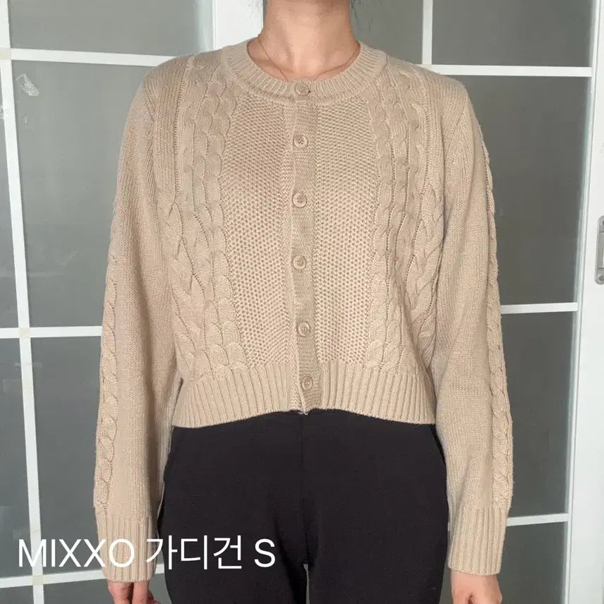 [BUNJANG] Knit Sweater / 니트 각 2,000원