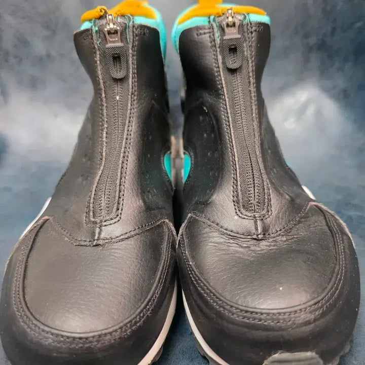 [BUNJANG] Nike Zipper Sneakers 240mm / 나이키 운동화 240mm