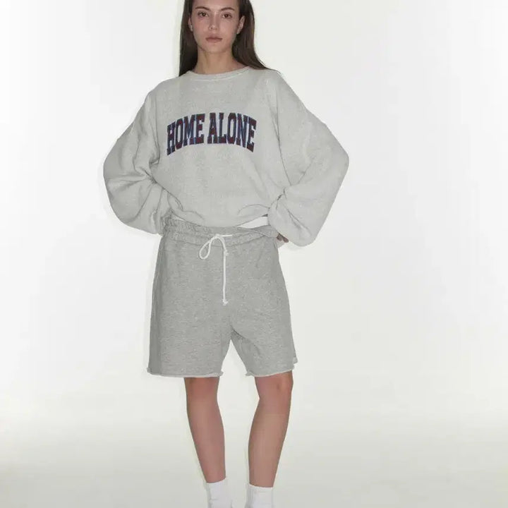 [BUNJANG] Ribbonbit Home Alone Sweatshirt / Ribbonbit(리본빛) 스웻셔츠