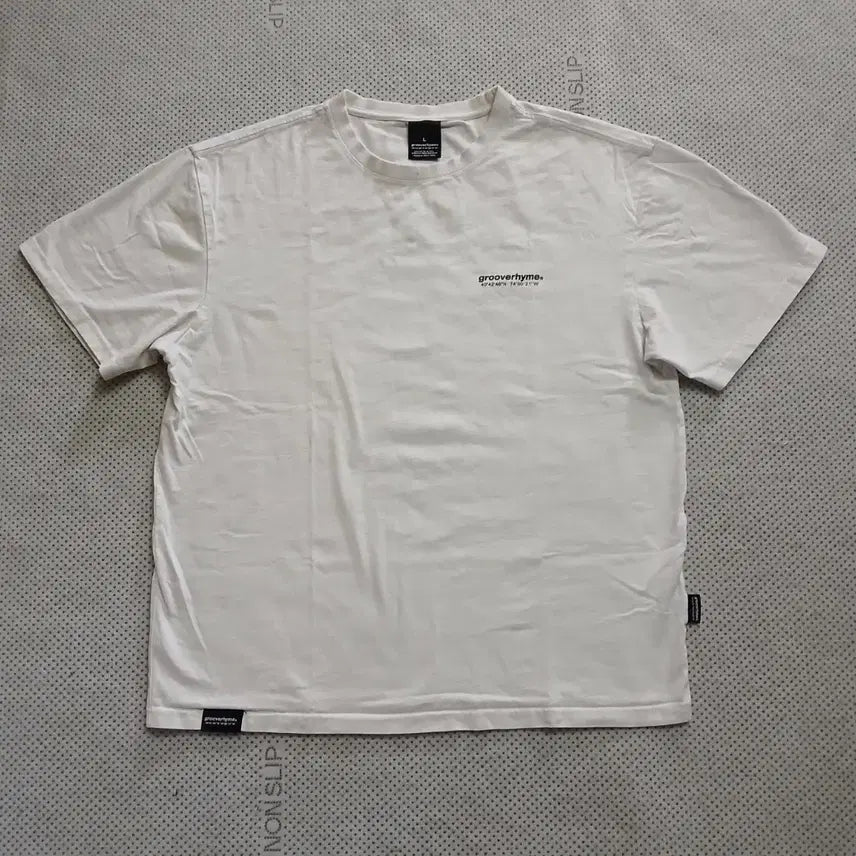 [BUNJANG] Grooverhyme White Short Sleeve T-Shirt / grooverhyme 화이트 반팔 티셔츠