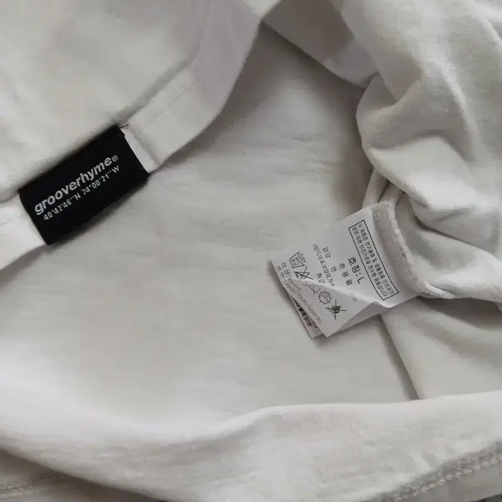 [BUNJANG] Grooverhyme White Short Sleeve T-Shirt / grooverhyme 화이트 반팔 티셔츠