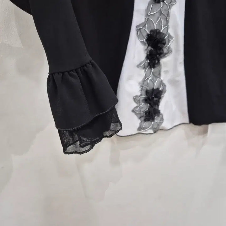 [SOLD OUT] 일본빈티지 블랙 레이스 장식 긴팔 블라우스