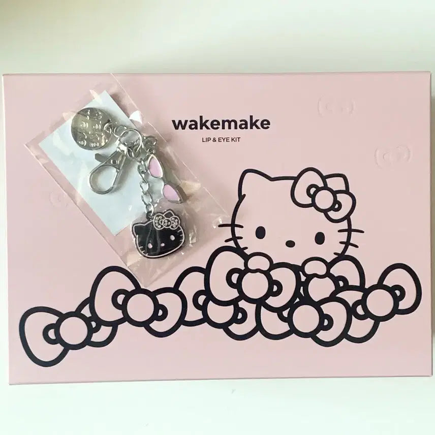 [SOLD OUT] 새상품) 참키링O 핑크쉘 웨이크메이크 헬로키티 립앤아이키트