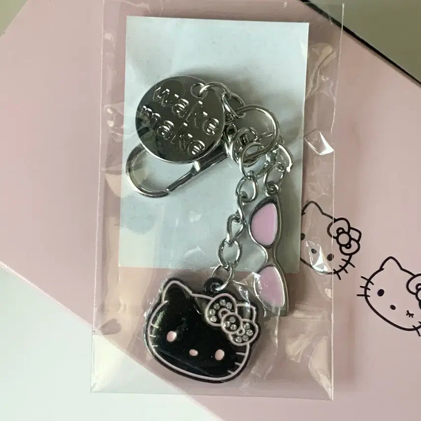 [SOLD OUT] 새상품) 참키링O 핑크쉘 웨이크메이크 헬로키티 립앤아이키트