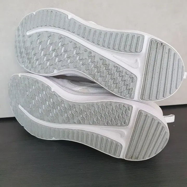 [BUNJANG] Nike Downshifter 12 White (270) / 나이키 다운시프터 12 화이트 (270)