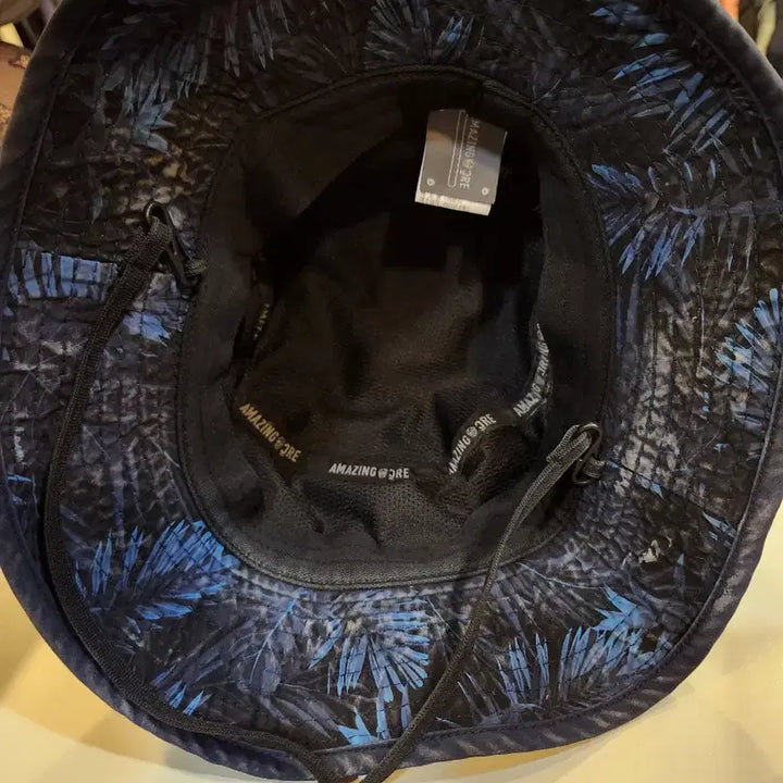 [BUNJANG] Amazingcree Tropical Bucket Hat / 어메이징크리 트로피컬 버킷햇