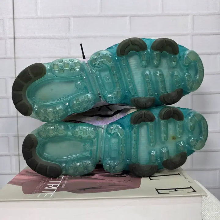 [SOLD OUT] 나이키 에어 베이퍼맥스 스니커즈 운동화 신발 270사이즈