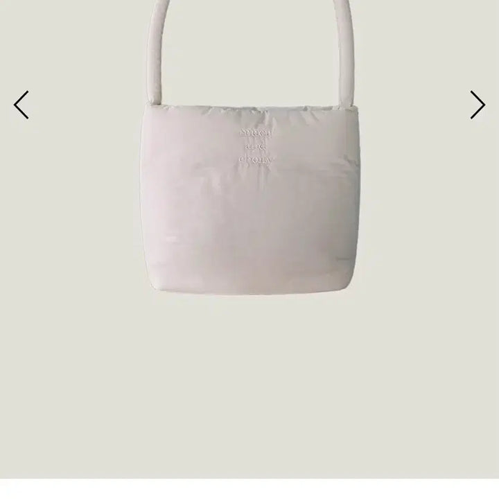 [BUNJANG] Muqu &amp; Ebony Padded Bag Cream Shoulder Bag / 무쿠앤에보니 패딩백 크림 / 가벼운 가방 / 새상품