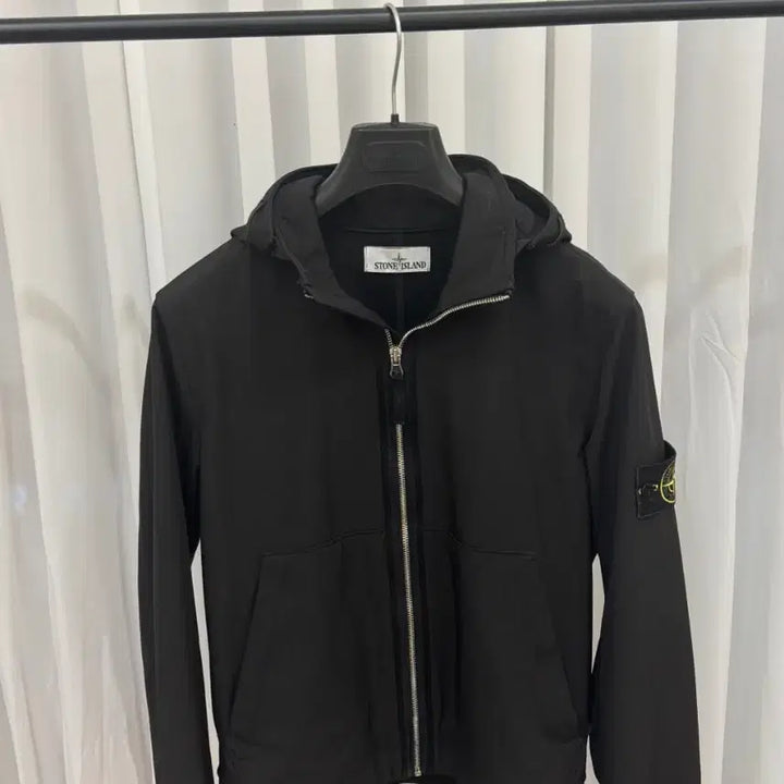 [BUNJANG] Stone Island Soft Shell Jacket / (S) 스톤아일랜드 소프트쉘 블랙